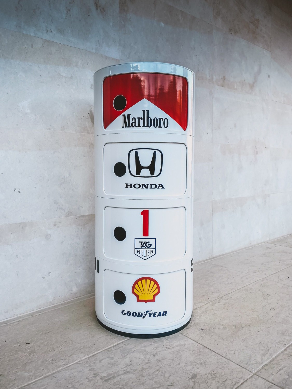 McLaren MP4 Ayrton Senna Tribute - Bar Cabinet