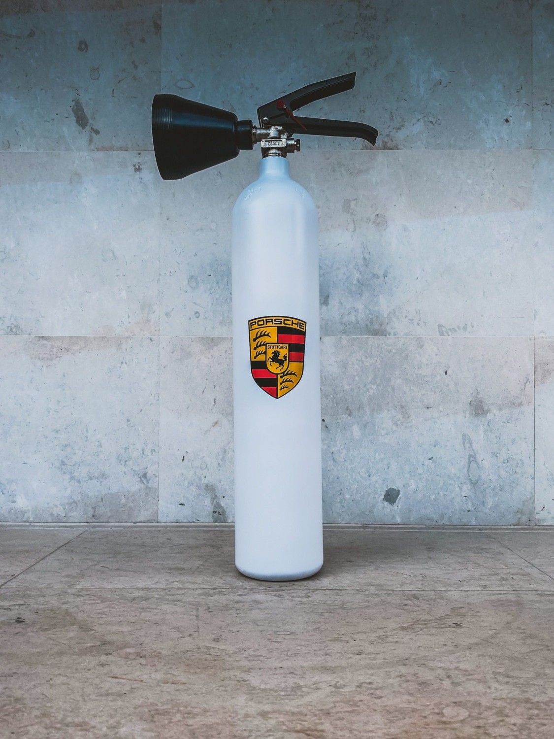 Porsche Fire Extinguisher (CO2)