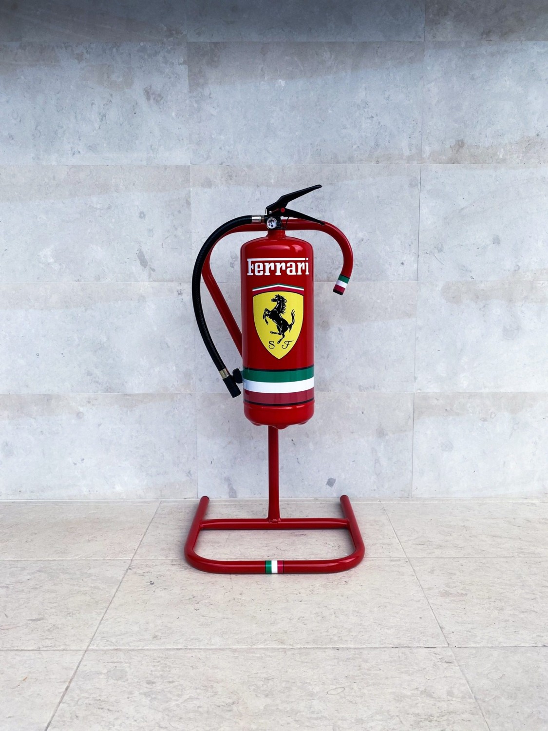 Ferrari Fire Extinguisher (with bracket)