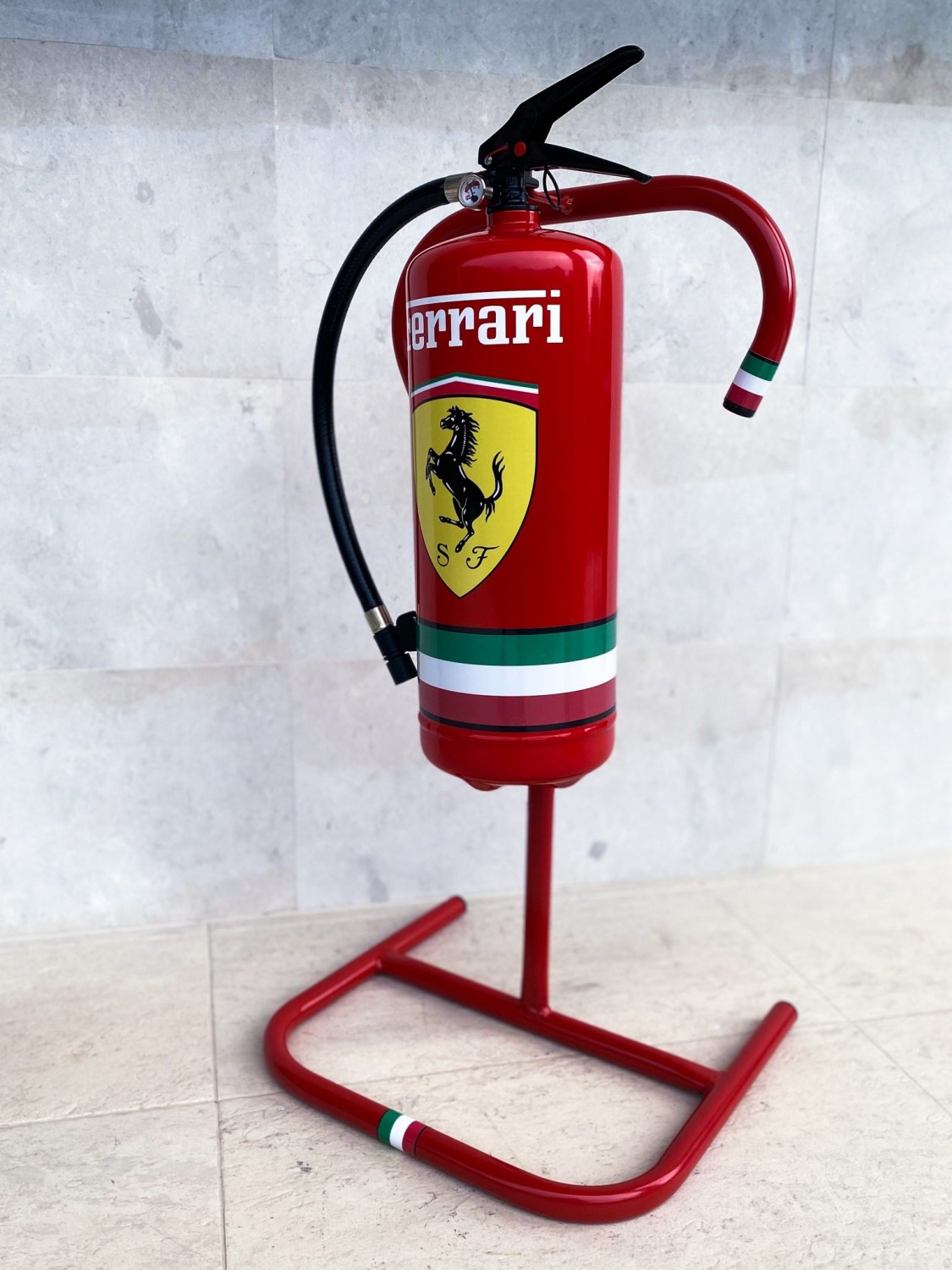 Ferrari Fire Extinguisher (with bracket)