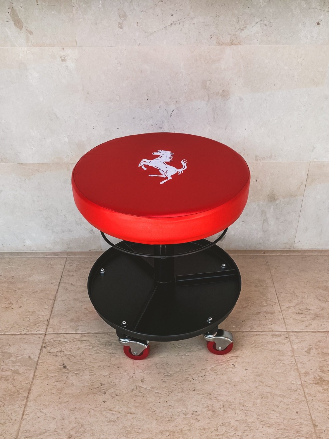 Ferrari Pneumatic Creeper Seat