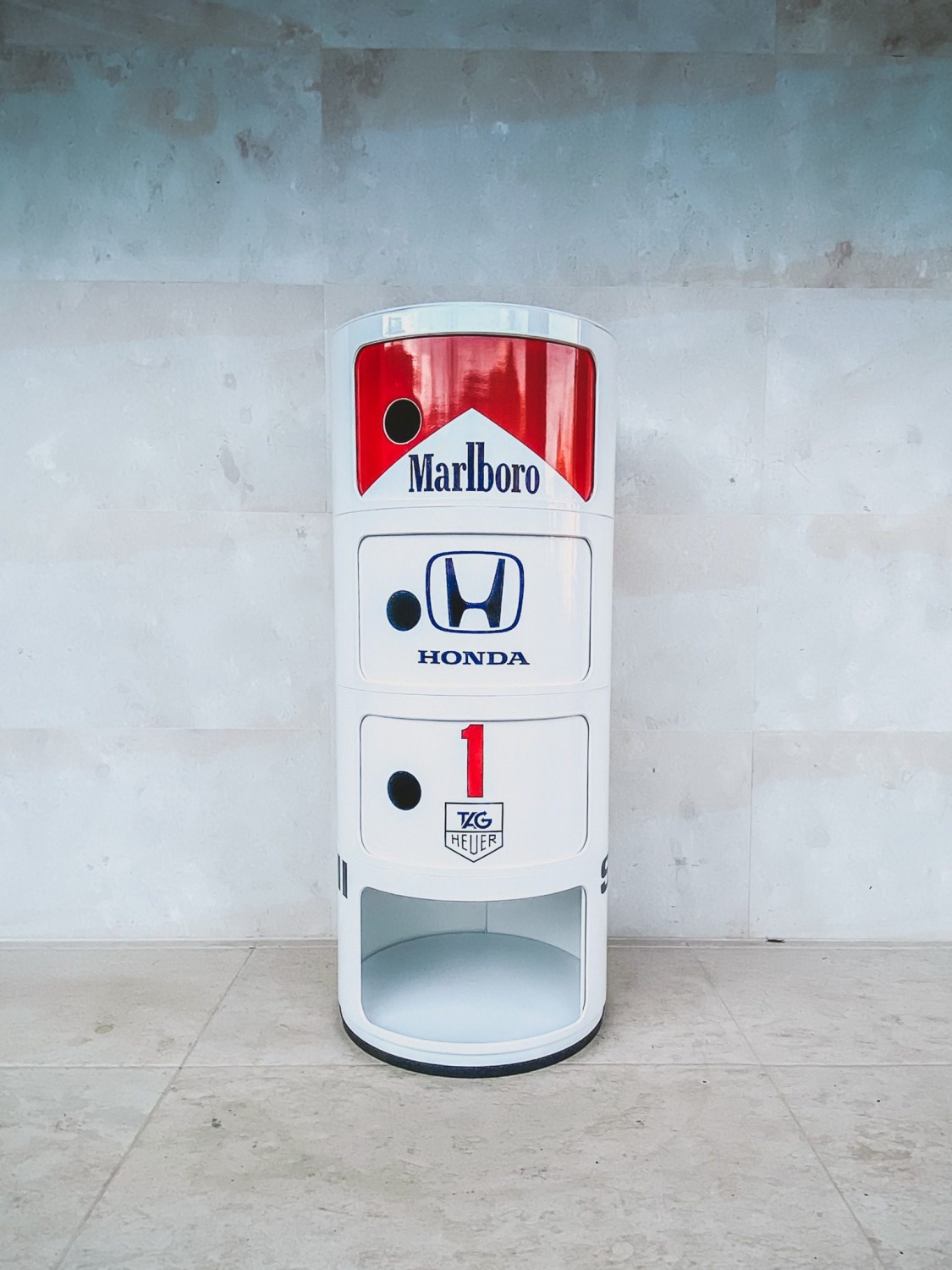 McLaren MP4 Ayrton Senna Tribute - Bar Cabinet