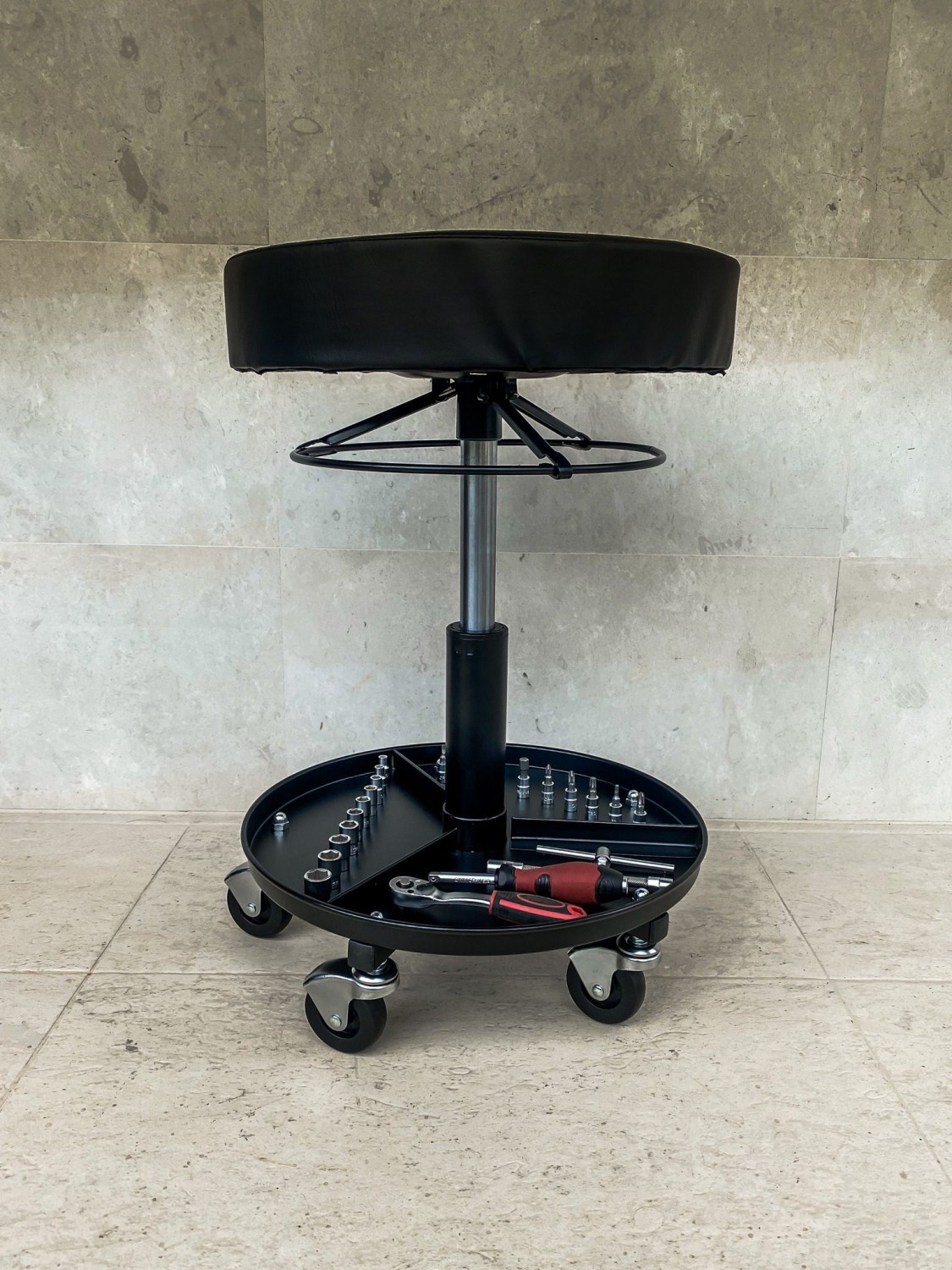Porsche Pneumatic Creeper Seat