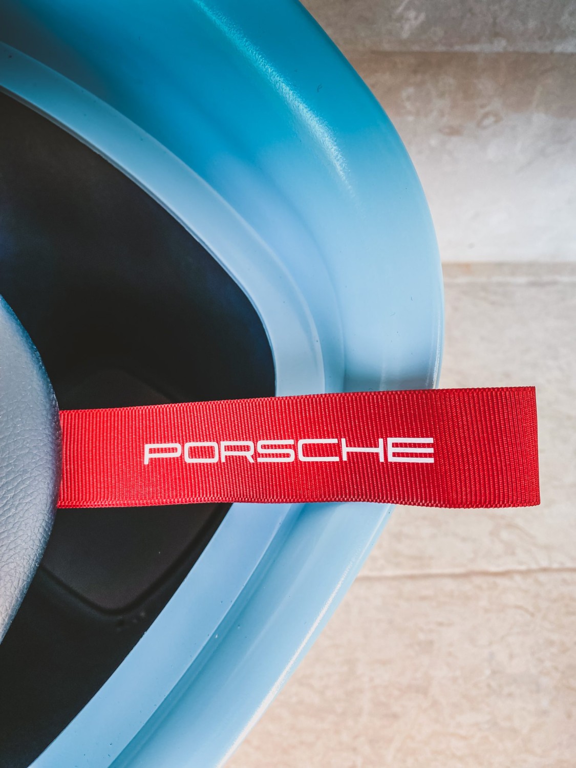 Gulf Porsche Feature Chairs