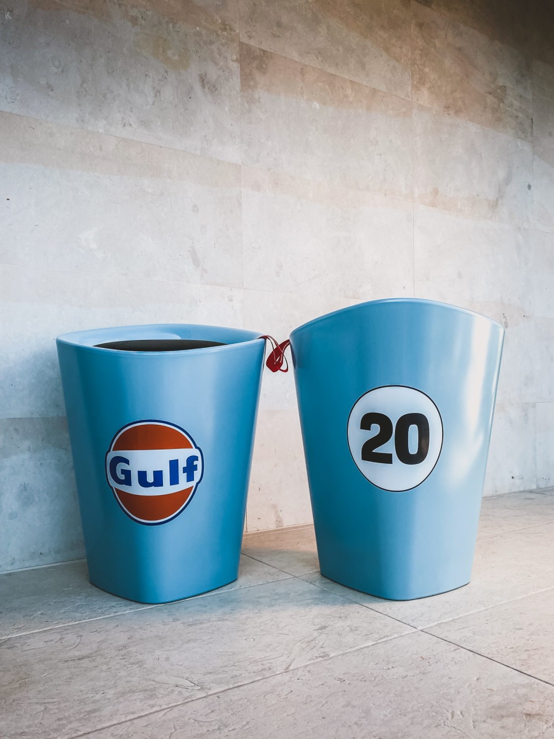 Gulf Porsche Feature Chairs