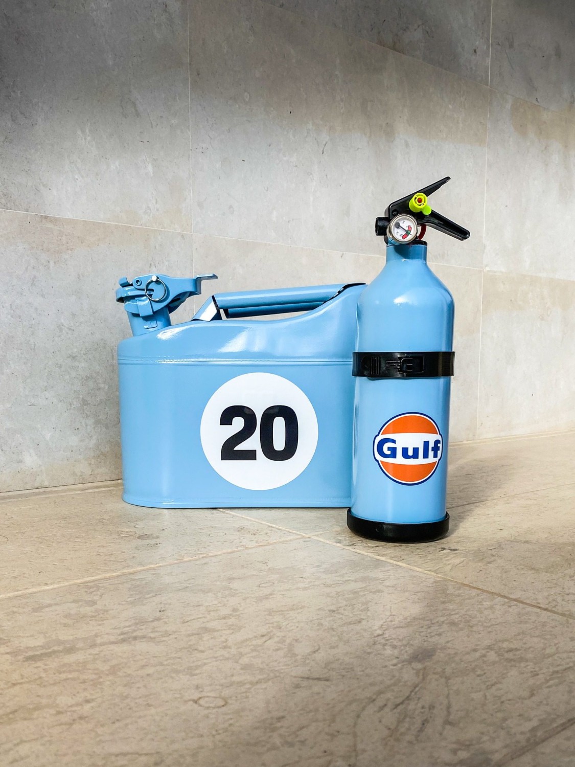 Gulf Jerrycan & Fire Extinguisher Set