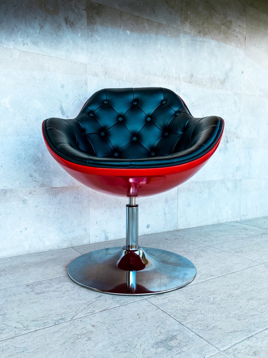 Ferrari Lounge Egg Shaped Chair