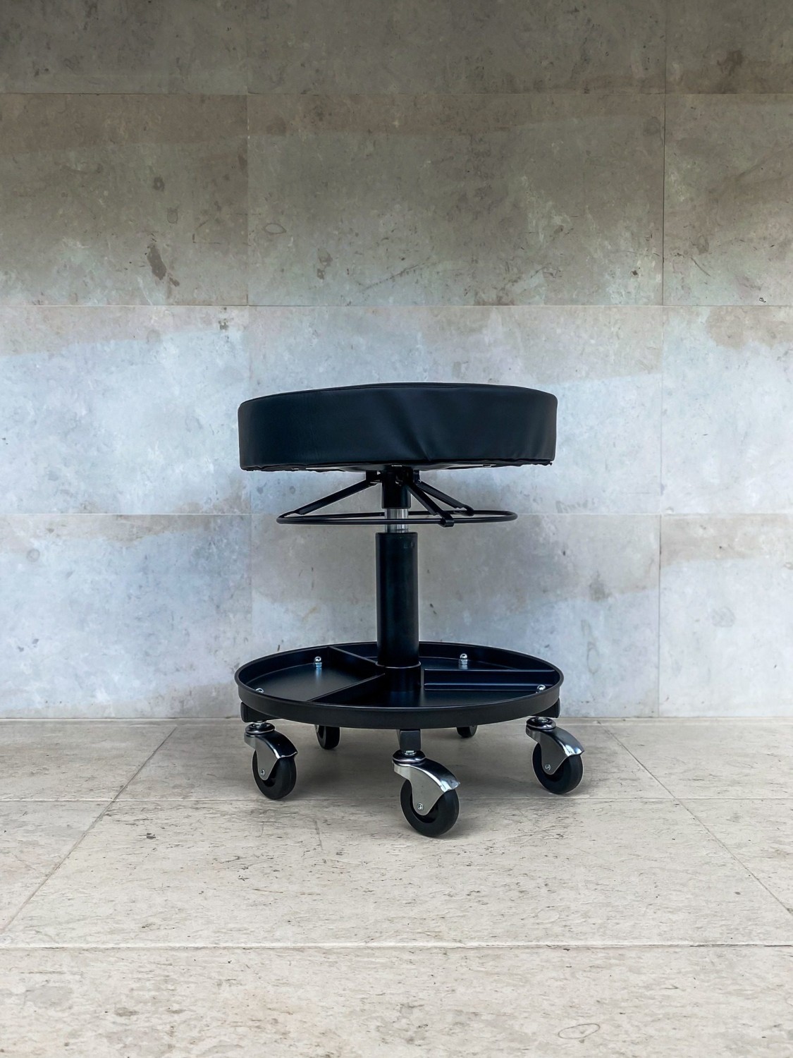 Porsche Pneumatic Creeper Seat