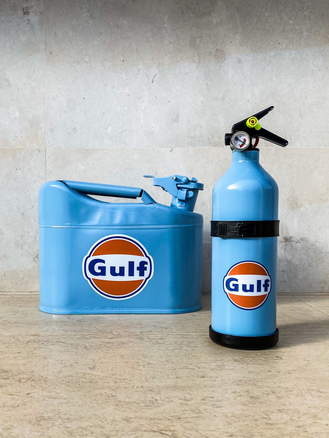 Gulf Jerrycan & Fire Extinguisher Set