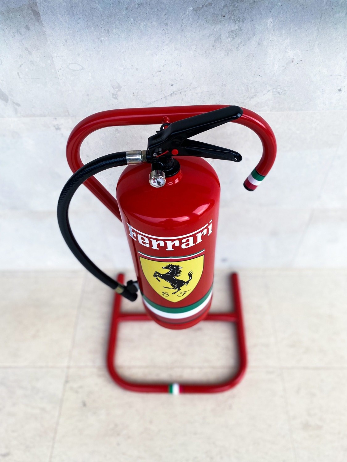 Ferrari Fire Extinguisher (with bracket)