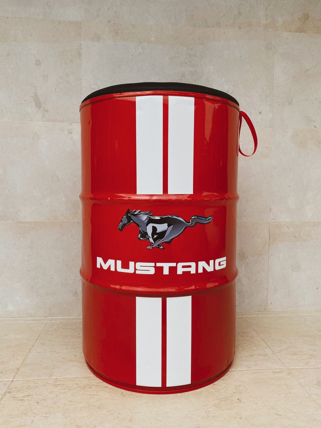 Mustang Barrel Chair