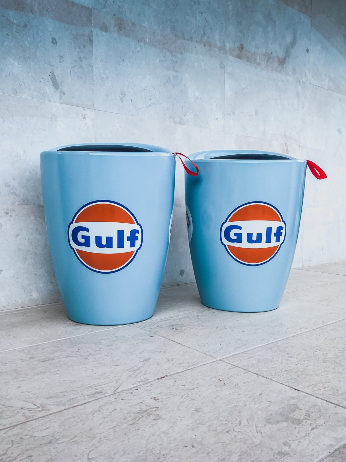 Gulf / Porsche Feature Chairs