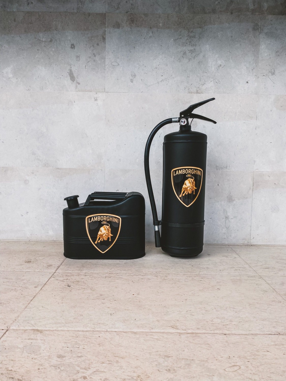 Lamborghini Jerrycan & Fire Extinguisher Set
