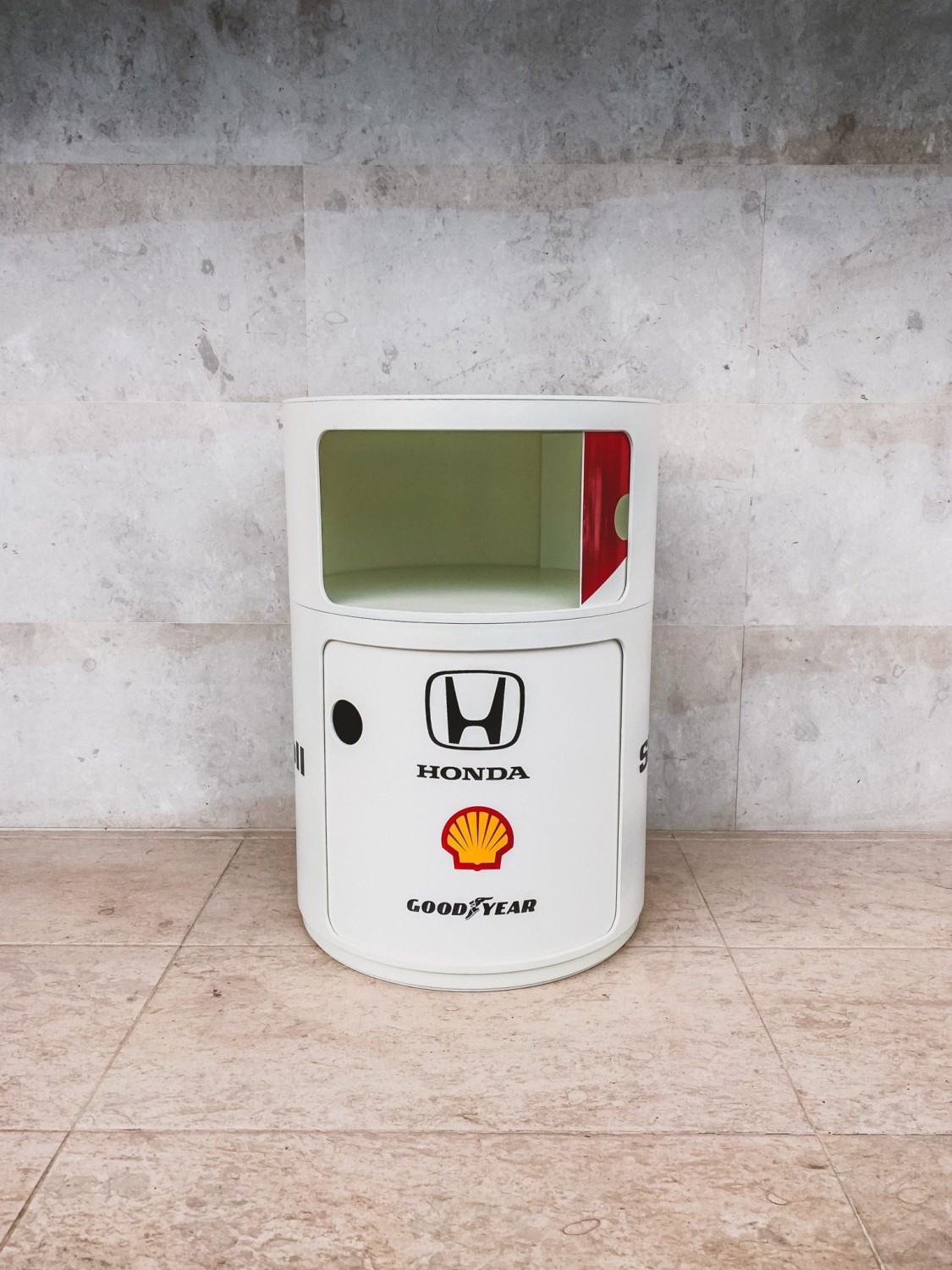McLaren MP4 Ayrton Senna Tribute – Bar Cabinet