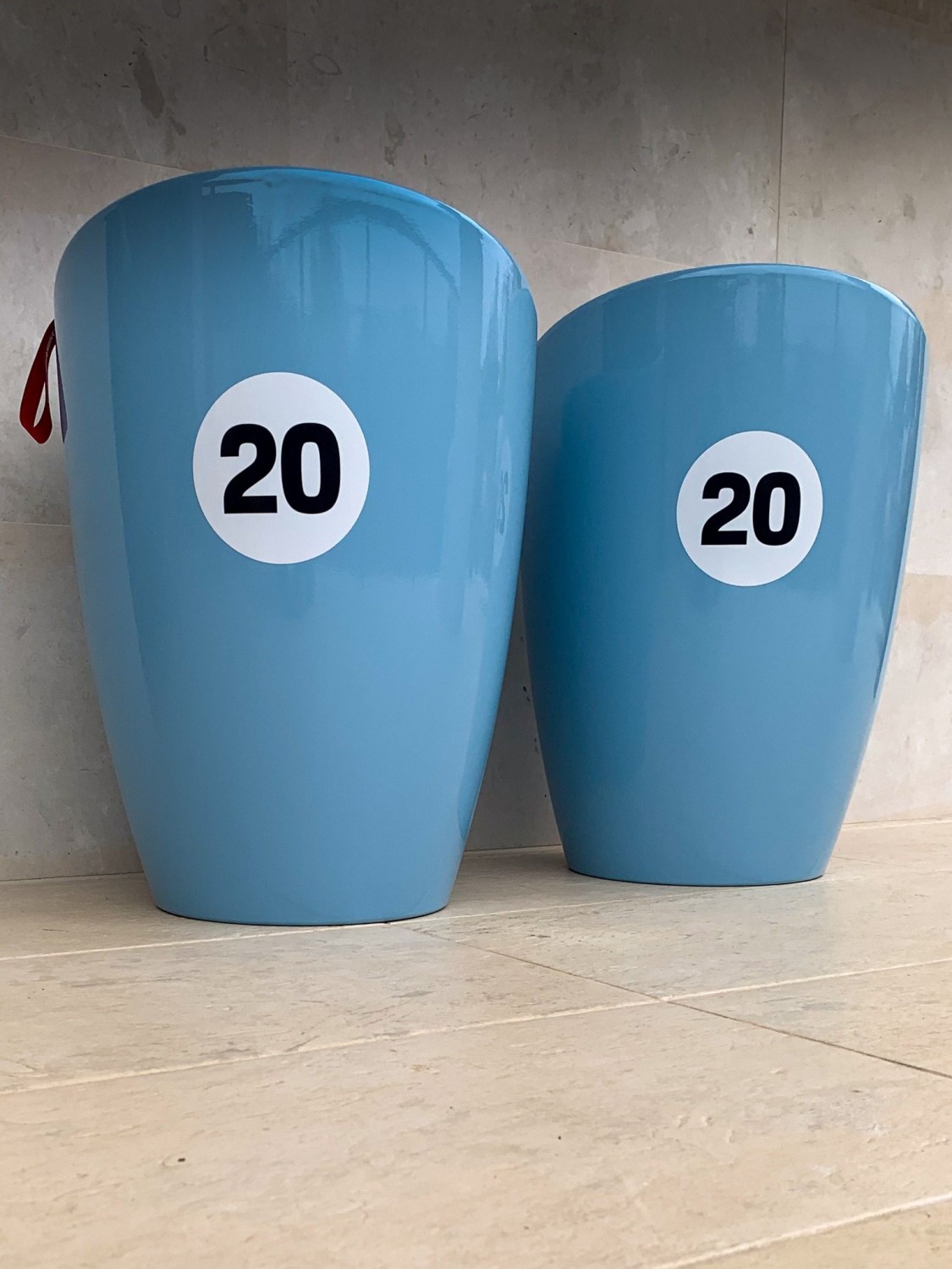 Gulf / Porsche Feature Chairs