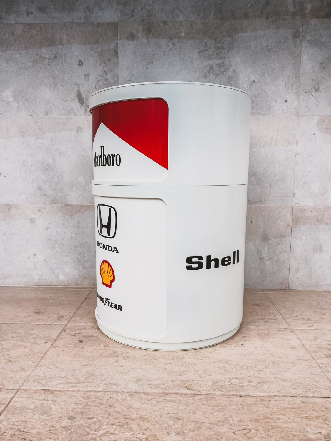 McLaren MP4 Ayrton Senna Tribute – Bar Cabinet