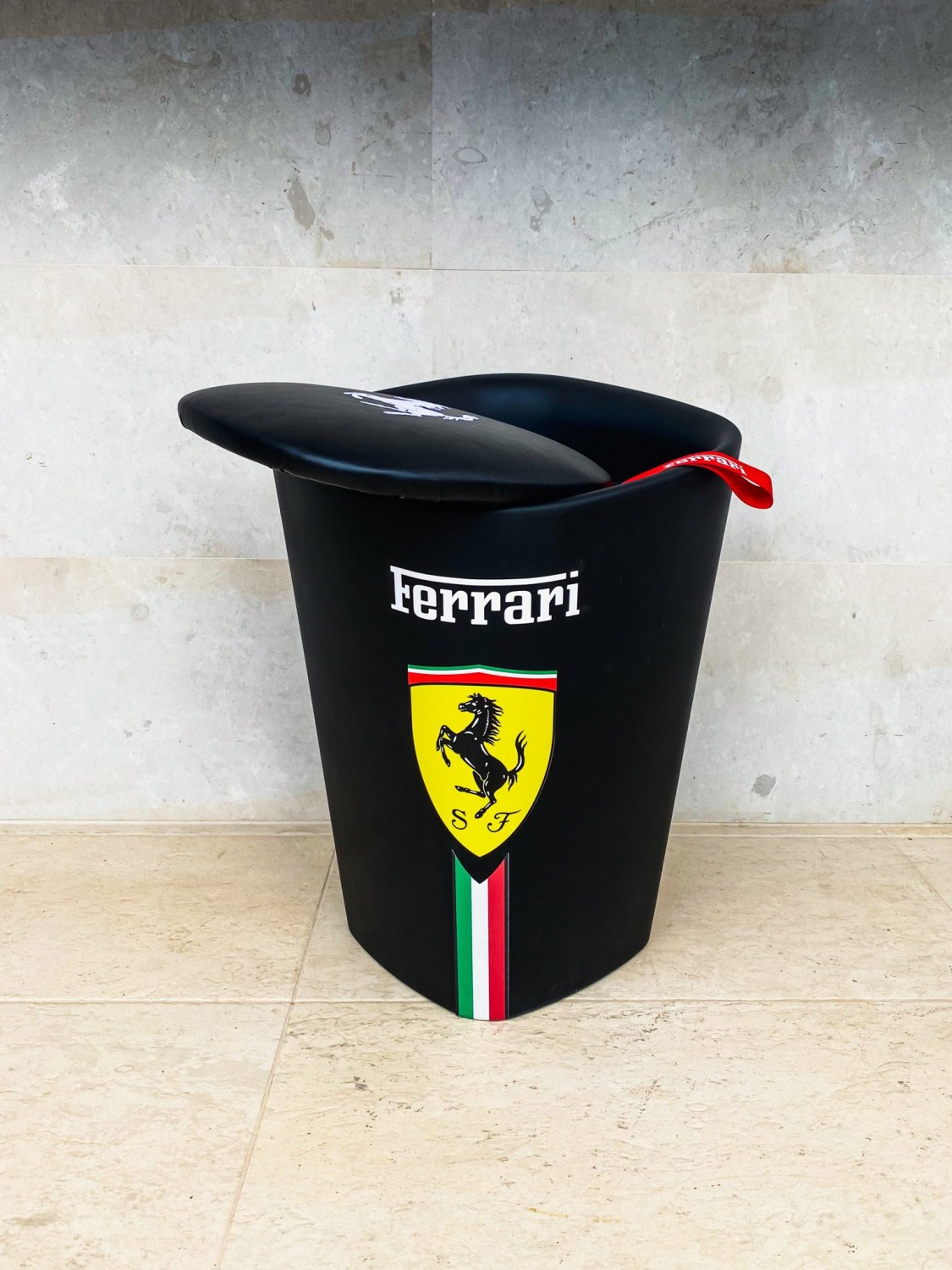 Ferrari Feature Chairs