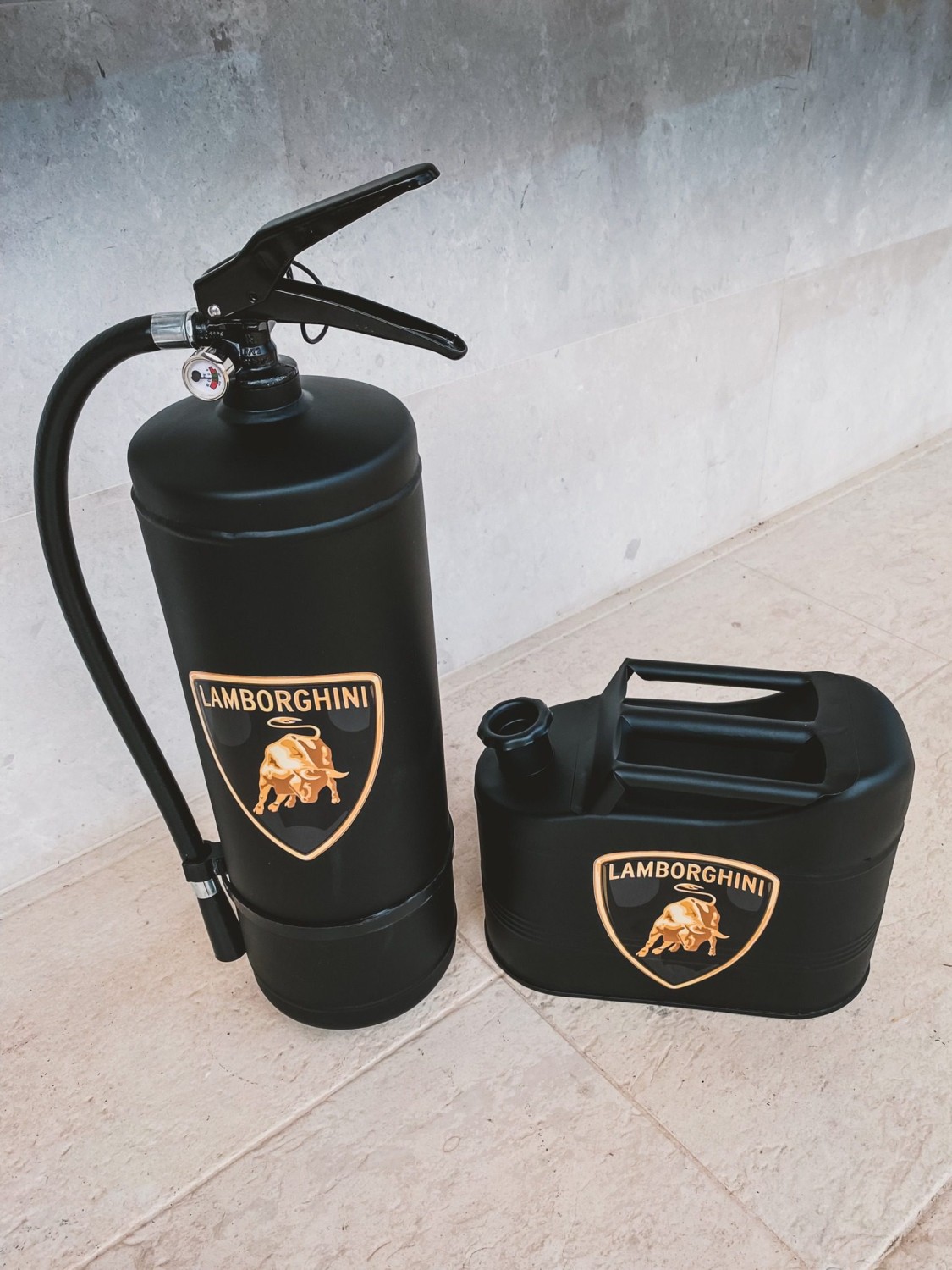 Lamborghini Jerrycan & Fire Extinguisher Set