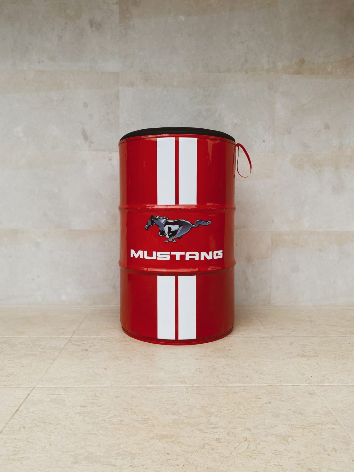 Mustang Barrel Chair