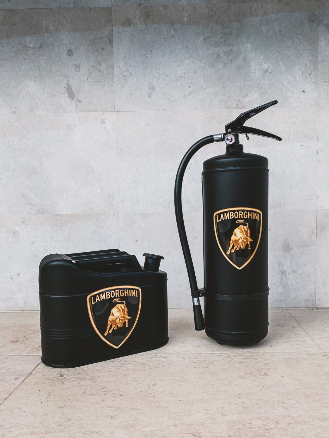 Lamborghini Jerrycan & Fire Extinguisher Set