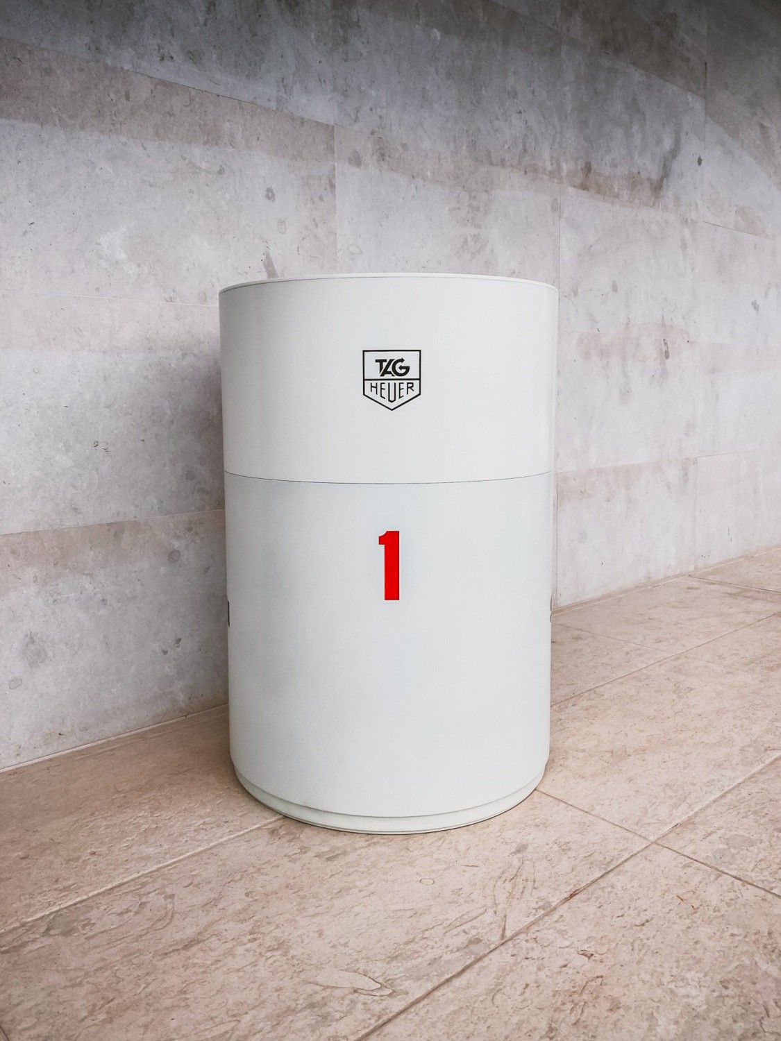 McLaren MP4 Ayrton Senna Tribute – Bar Cabinet