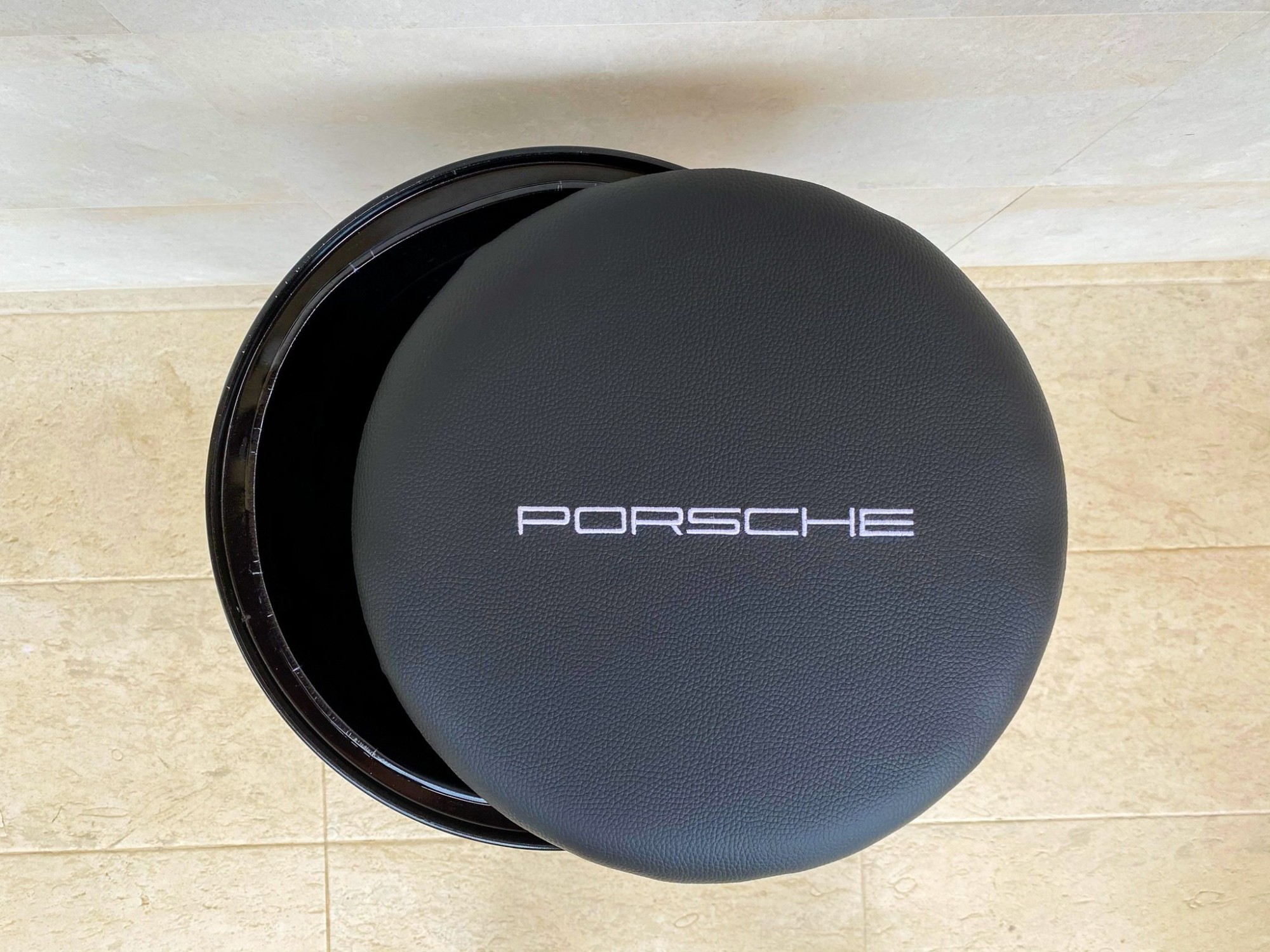 Porsche Barrel Chair