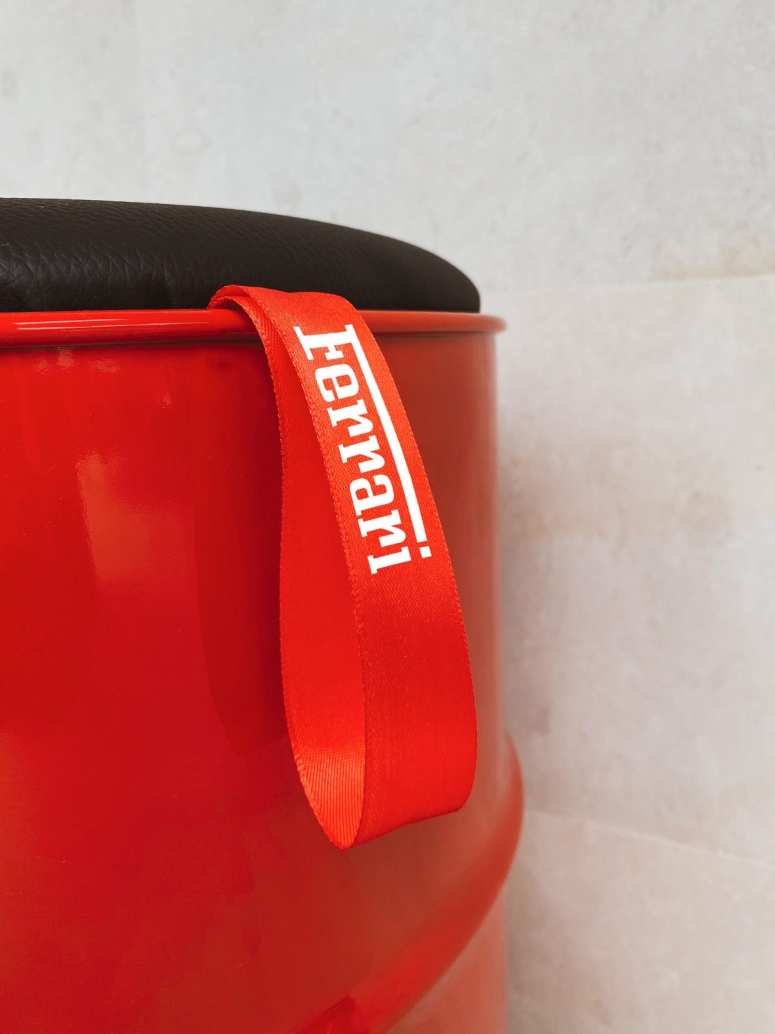 Ferrari Barrel Chair
