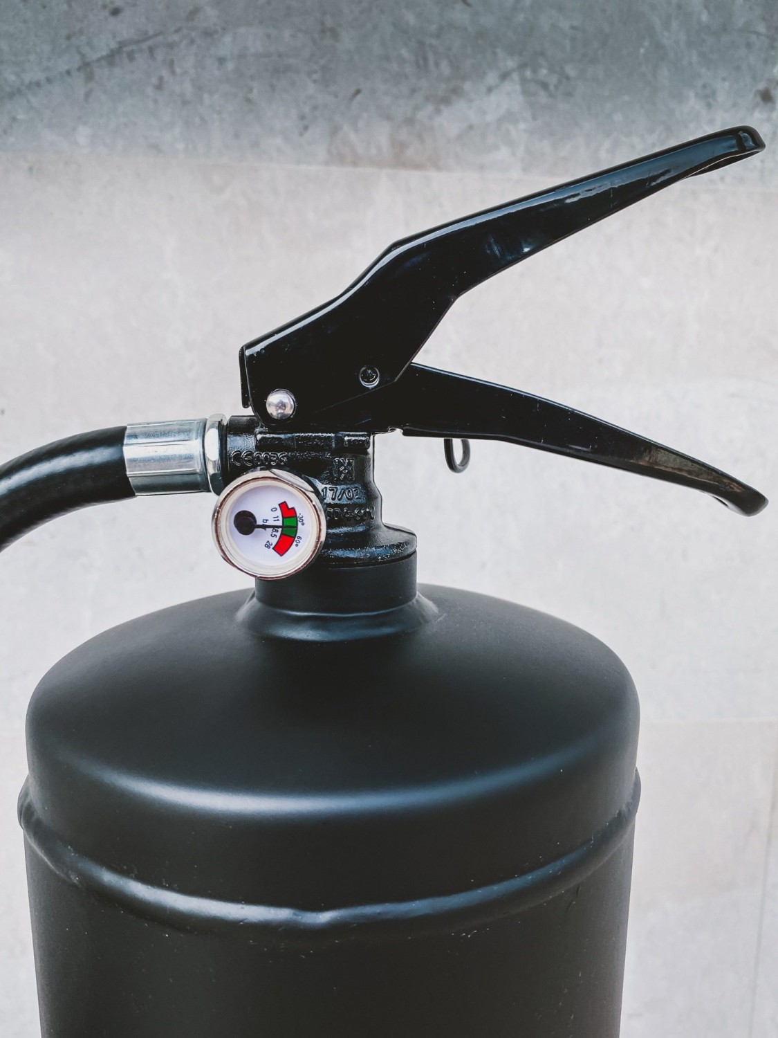 Lamborghini Jerrycan & Fire Extinguisher Set
